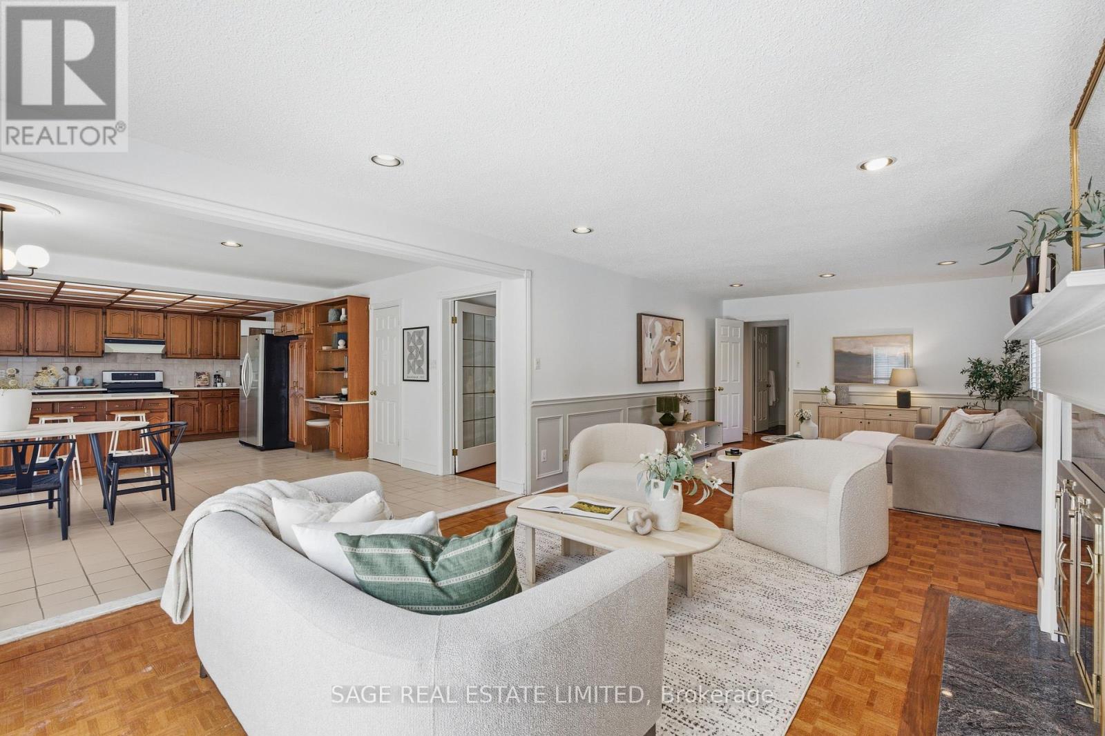 172 Burnhamthorpe Road, Toronto, Ontario  M9A 1H6 - Photo 20 - W13128116