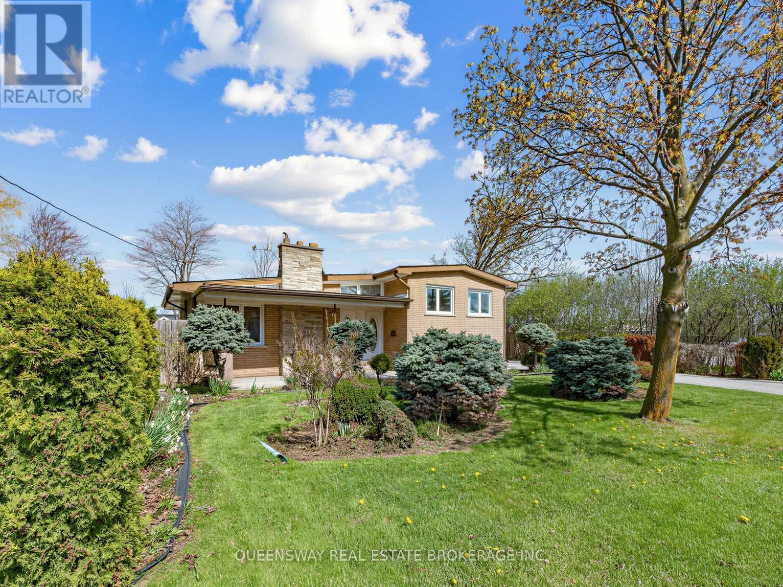 517 PINEGROVE ROAD, Oakville, Ontario