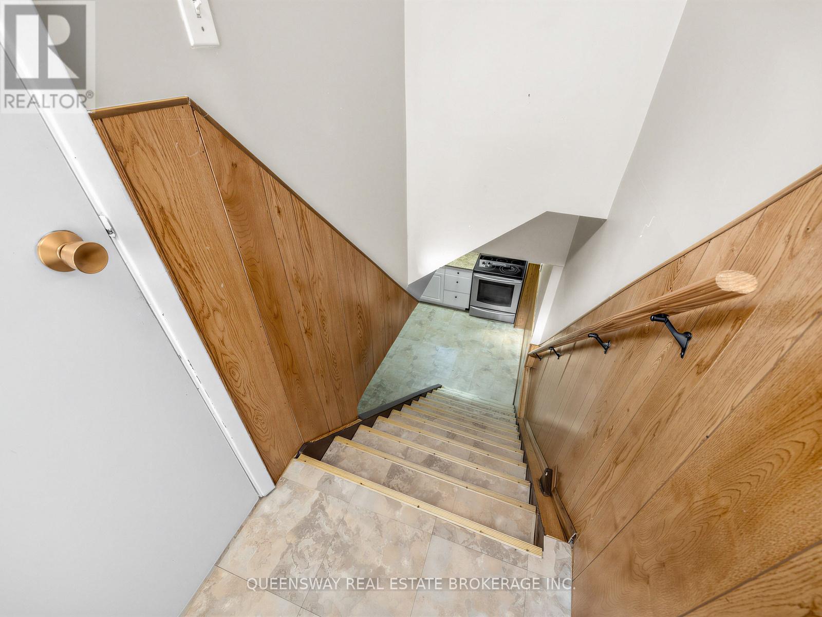 517 Pinegrove Road, Oakville, Ontario  L6K 2C2 - Photo 18 - W13221180
