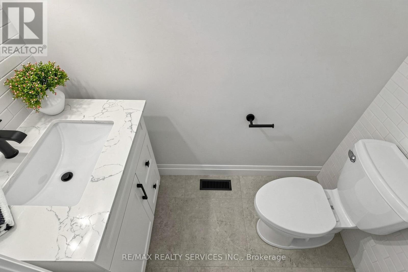 26 Mayfair Crescent, Brampton, Ontario  L6S 3N4 - Photo 16 - W13221482