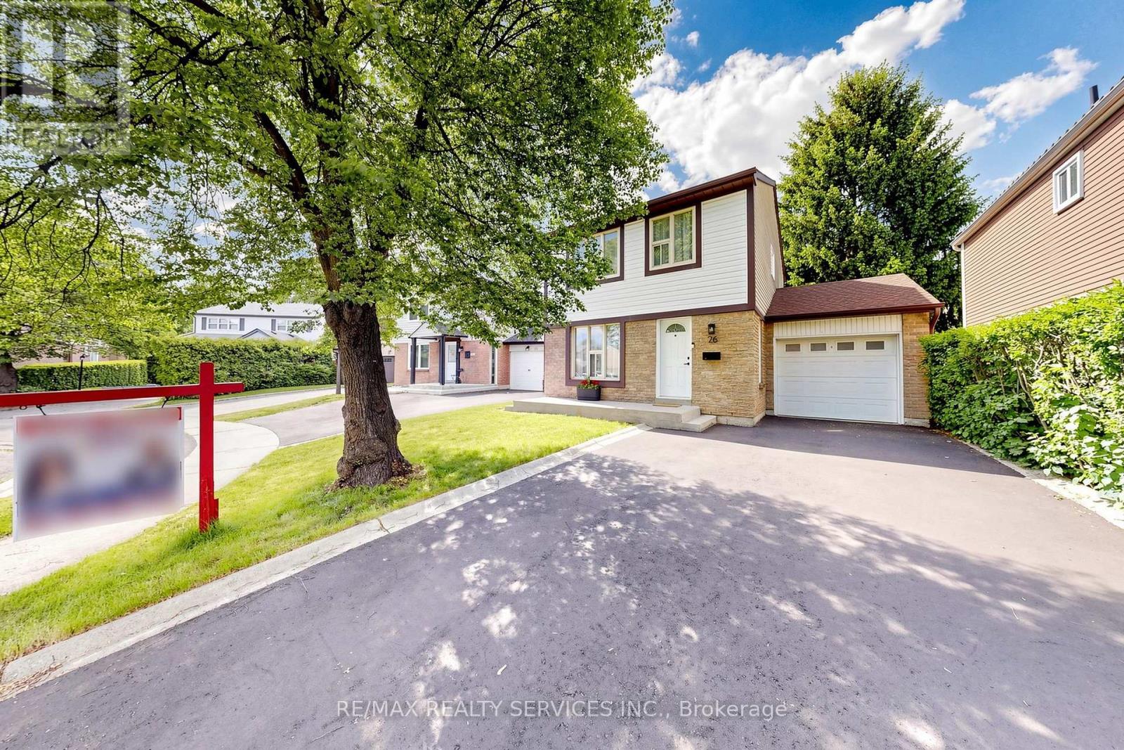 26 Mayfair Crescent, Brampton, Ontario  L6S 3N4 - Photo 2 - W13221482