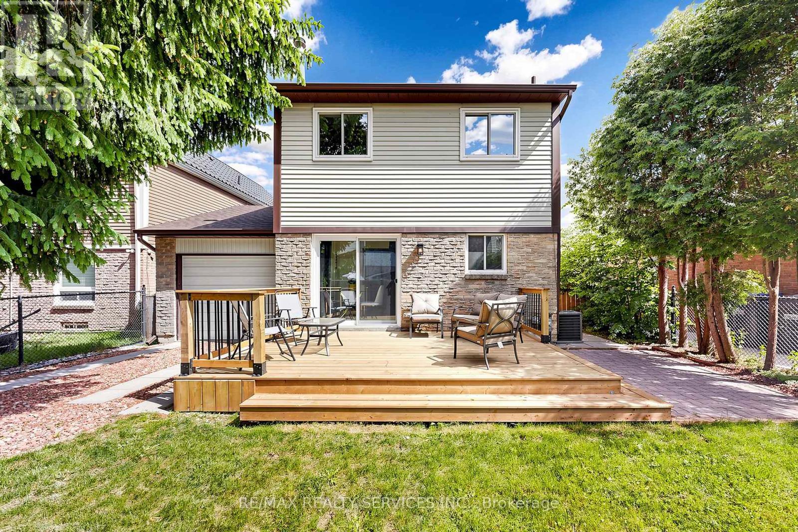 26 Mayfair Crescent, Brampton, Ontario  L6S 3N4 - Photo 45 - W13221482