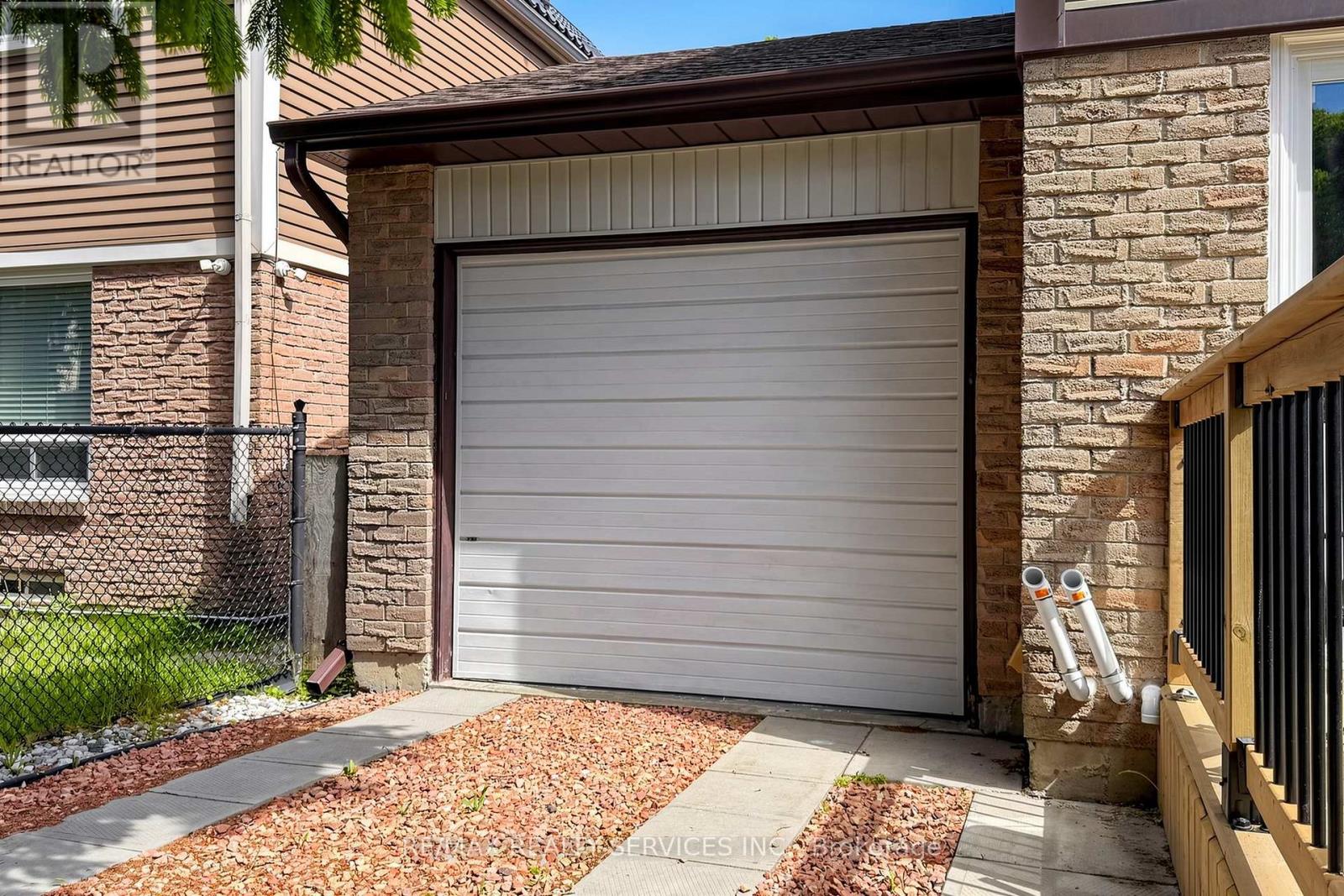 26 Mayfair Crescent, Brampton, Ontario  L6S 3N4 - Photo 47 - W13221482