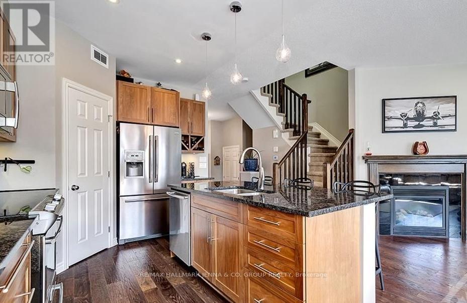 410 Stalwart Crescent, Ottawa, Ontario  K1T 0H3 - Photo 5 - X13221756