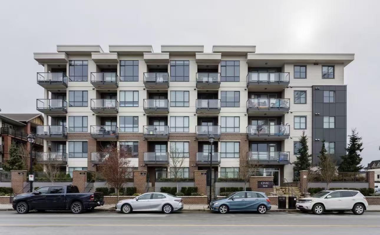 5638 201a Street, Langley, British Columbia  V3A 0L8 - Photo 1 - R3130112
