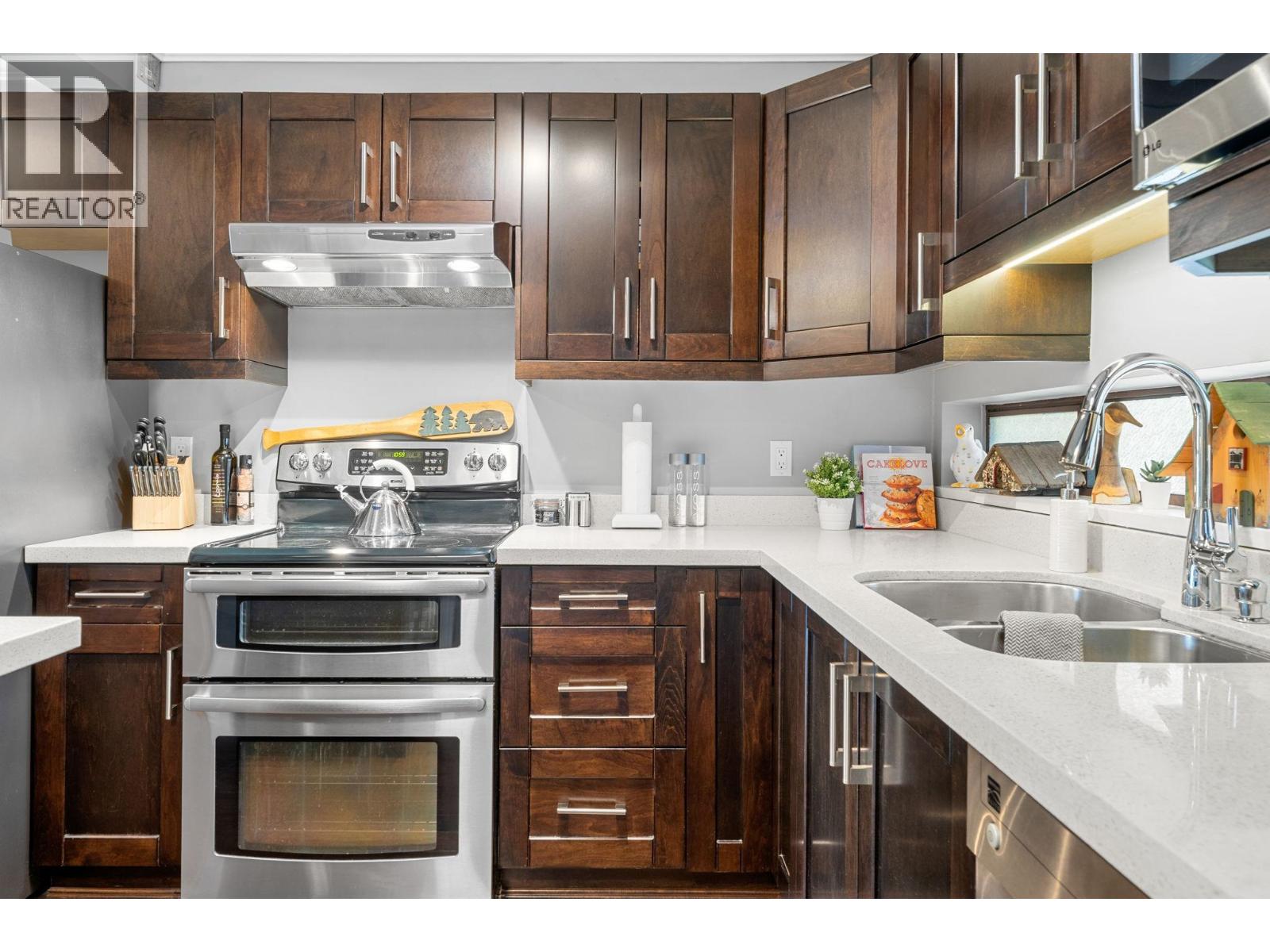 302 140 E 4th Street, North Vancouver, British Columbia  V7L 4R1 - Photo 11 - R3130102