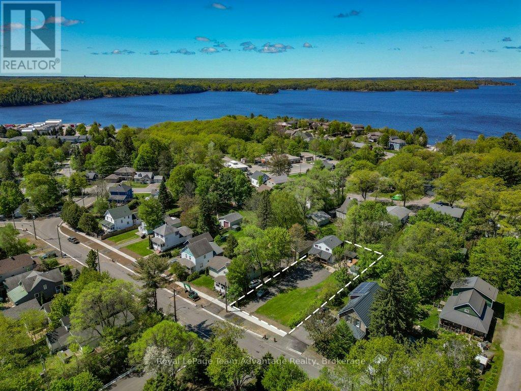 12 Victoria Avenue, Parry Sound, Ontario  P2A 2C1 - Photo 10 - X13221694