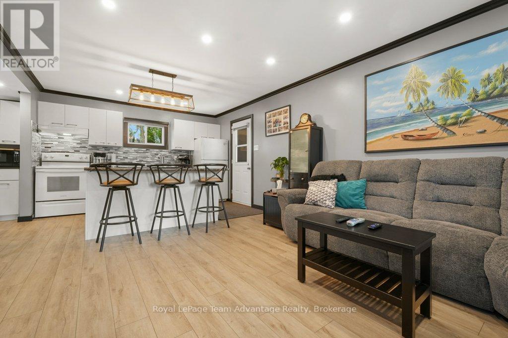 12 Victoria Avenue, Parry Sound, Ontario  P2A 2C1 - Photo 20 - X13221694