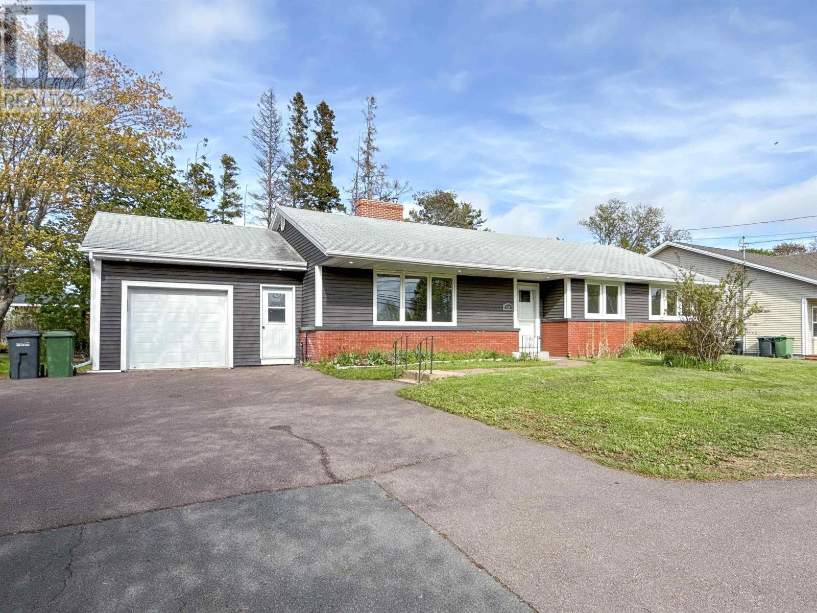 240c North River Road, Charlottetown, Prince Edward Island  C1A 3L7 - Photo 1 - 202612042