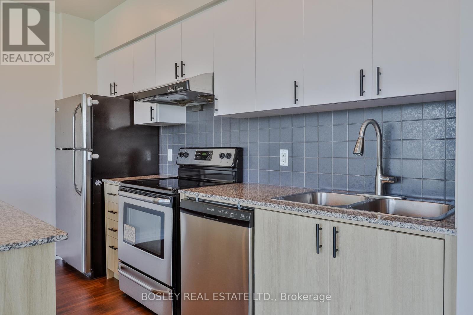 1207 - 35 Brian Peck Crescent, Toronto, Ontario  M4G 0A5 - Photo 8 - C13220120