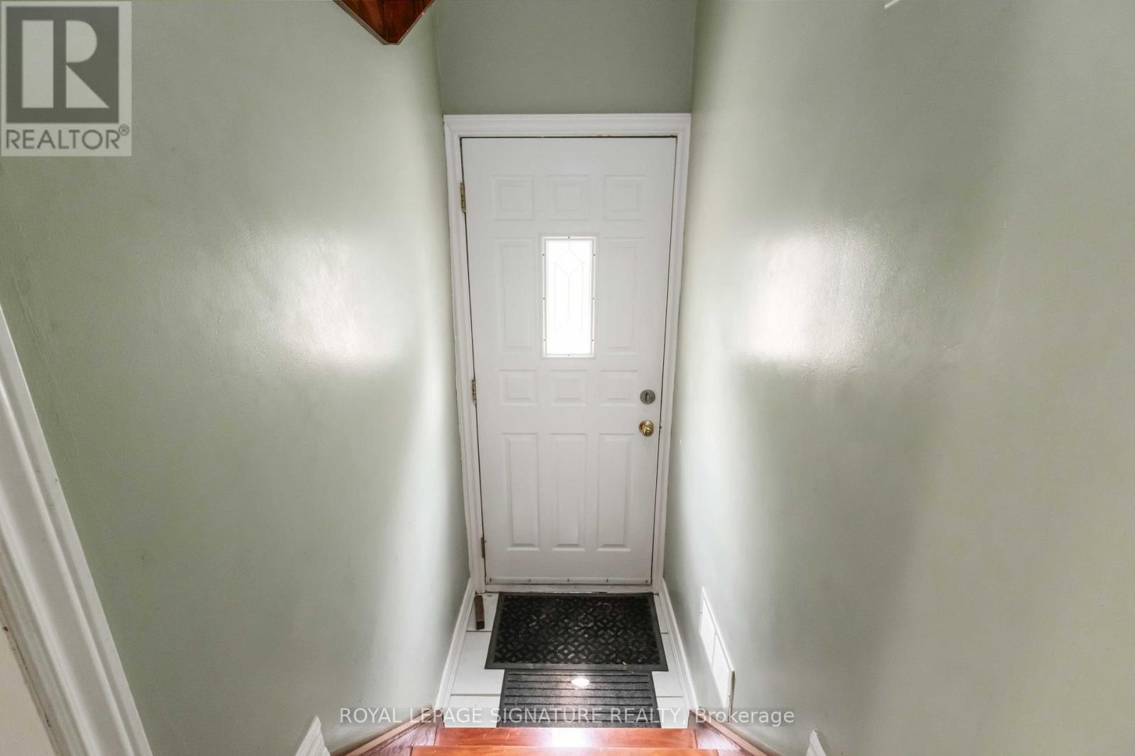 143 Rodda Boulevard, Toronto, Ontario  M1E 3A1 - Photo 4 - E13153396