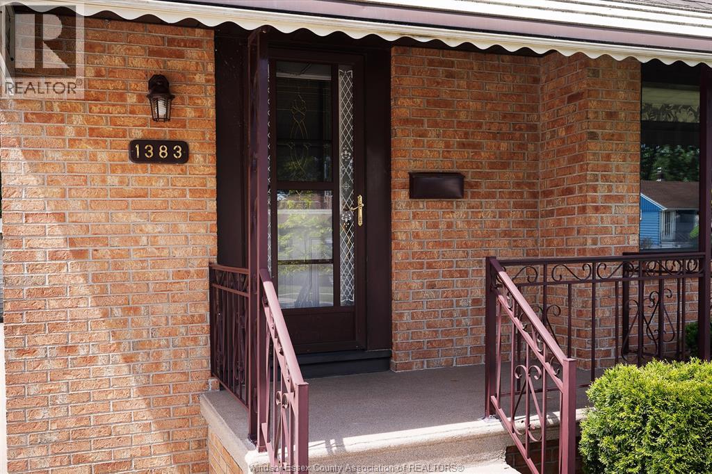1393 Tourangeau, Windsor, Ontario N8Y 4J1 - Photo 2 - 26012661