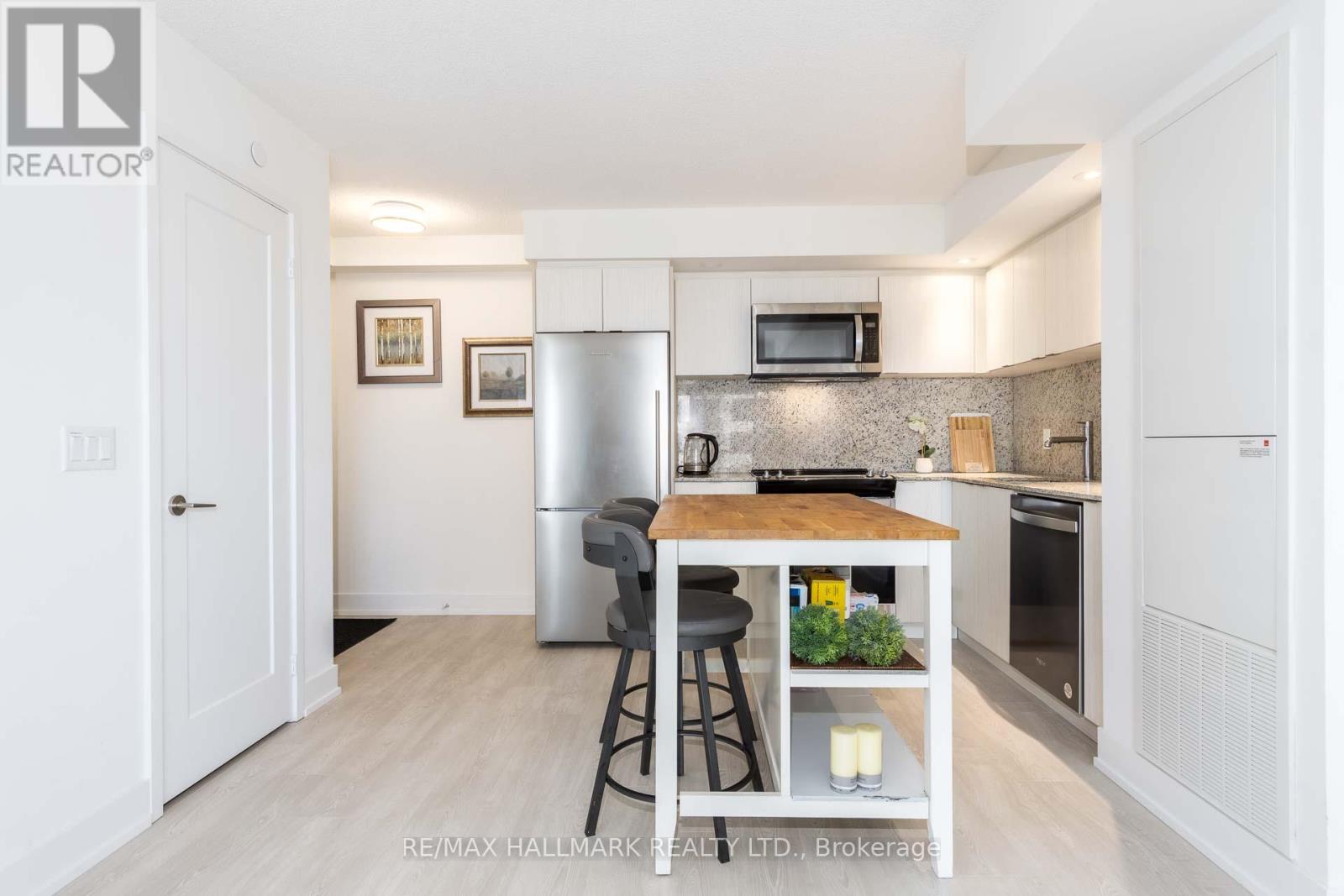 2201 - 10 Eva Road, Toronto, Ontario  M9C 0B3 - Photo 9 - W13171318
