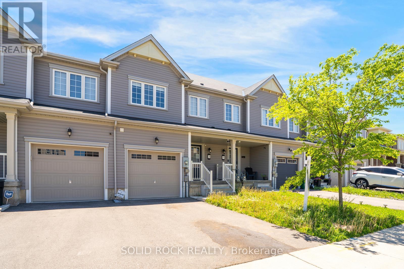 3 Cooke Avenue, Brantford, Ontario  N3T 0S2 - Photo 3 - X12842080