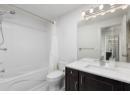 1055 Lawrence Avenue Unit# 202, Kelowna, BC V1Y 6M3