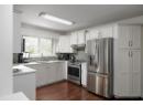 1055 Lawrence Avenue Unit# 202, Kelowna, BC V1Y 6M3