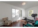 1055 Lawrence Avenue Unit# 202, Kelowna, BC V1Y 6M3