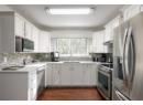 1055 Lawrence Avenue Unit# 202, Kelowna, BC V1Y 6M3