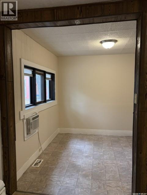 2047 Retallack Street, Regina, Saskatchewan  S4T 2K3 - Photo 6 - SK037708