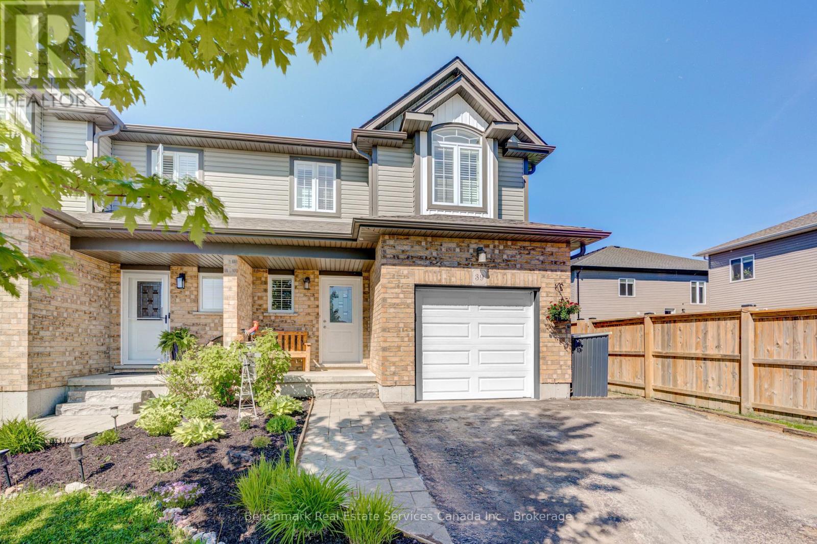 39 Leesboro Trail, Thames Centre (Thorndale), Ontario  N0M 2P0 - Photo 1 - X13172754