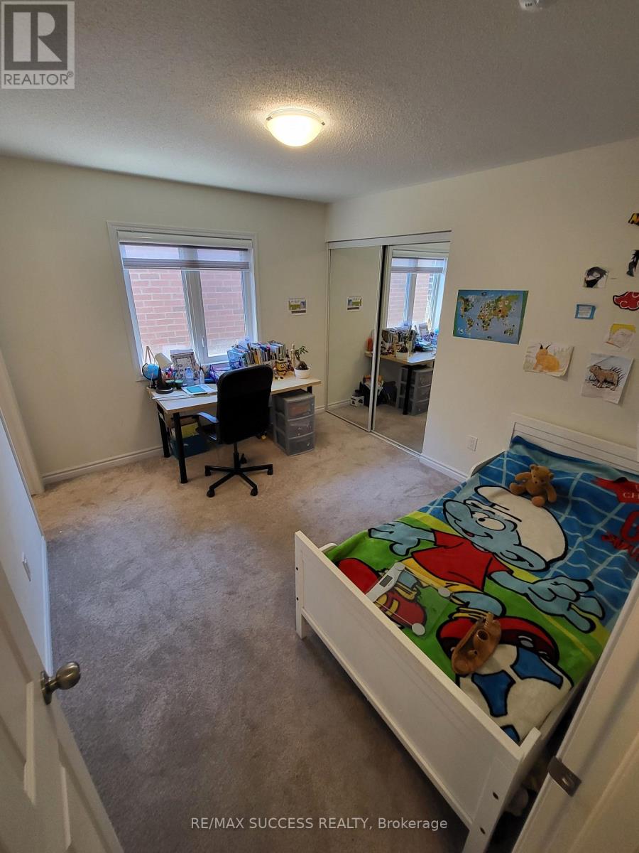 725 Kennedy Circle W, Milton, Ontario  L9E 1R9 - Photo 16 - W13221752