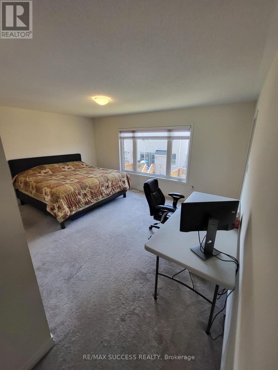 725 Kennedy Circle W, Milton, Ontario  L9E 1R9 - Photo 18 - W13221752