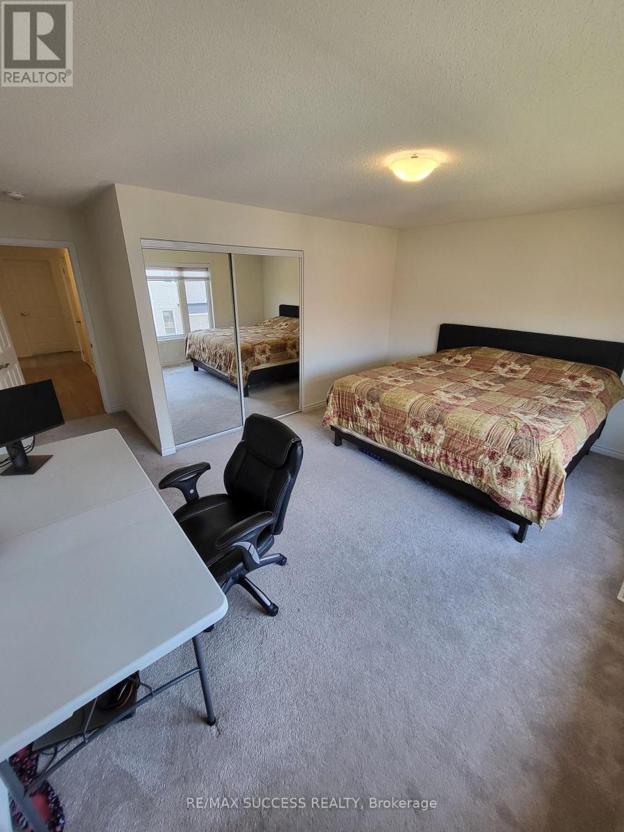 725 Kennedy Circle W, Milton, Ontario  L9E 1R9 - Photo 19 - W13221752