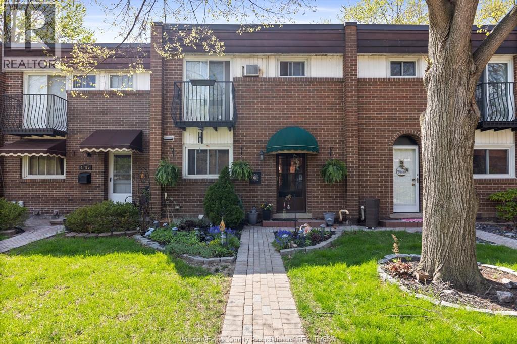 1783 EAST GATE ESTATES Unit# 28, Windsor, Ontario