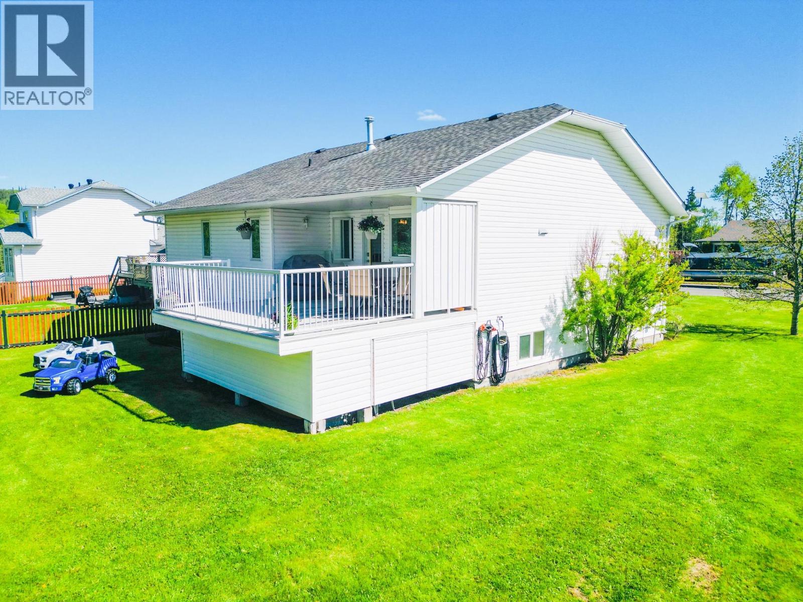 605 9th Avenue, Burns Lake, British Columbia  V0J 1E0 - Photo 6 - R3129681