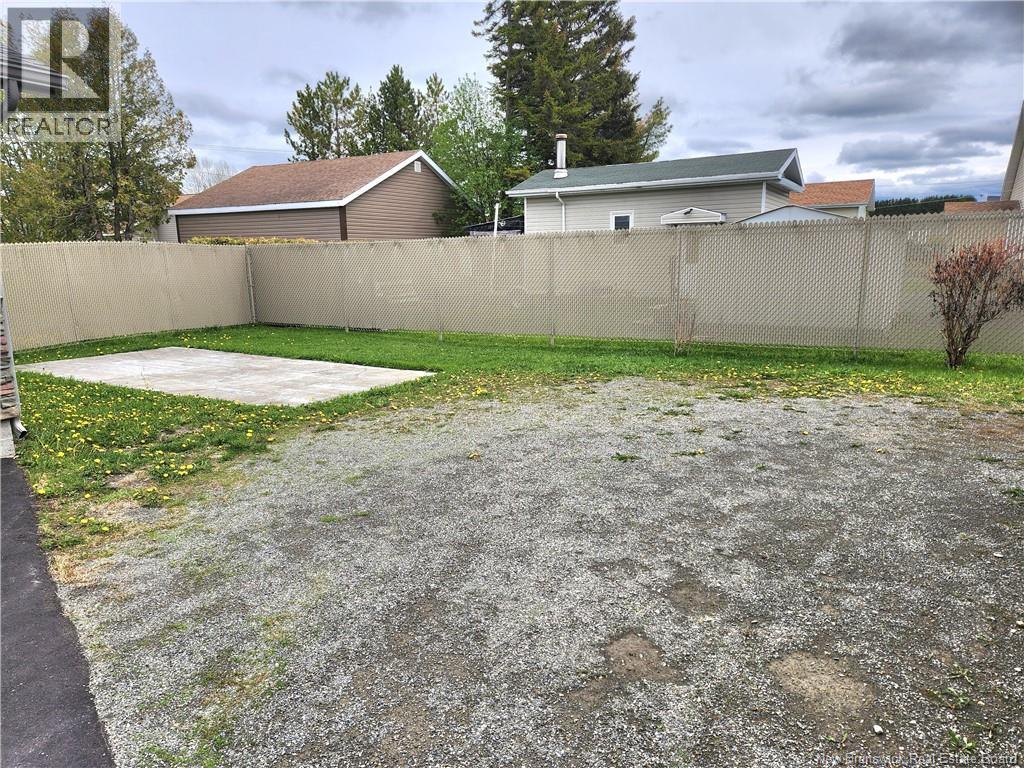 26 Rue Mgr Melanson, Saint-Quentin, New Brunswick  E8A 1X3 - Photo 43 - NB140812