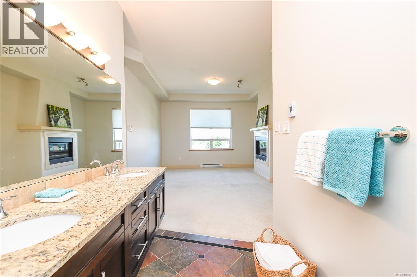444 3666 Royal Vista Way, Courtenay, British Columbia  V9N 9X8 - Photo 16 - 1027876