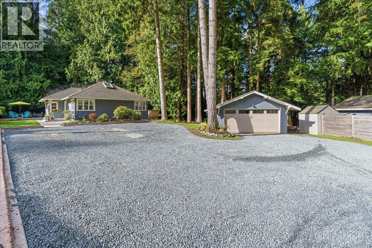 324 Chester Rd, Qualicum Beach, British Columbia  V9K 1B9 - Photo 2 - 1038815