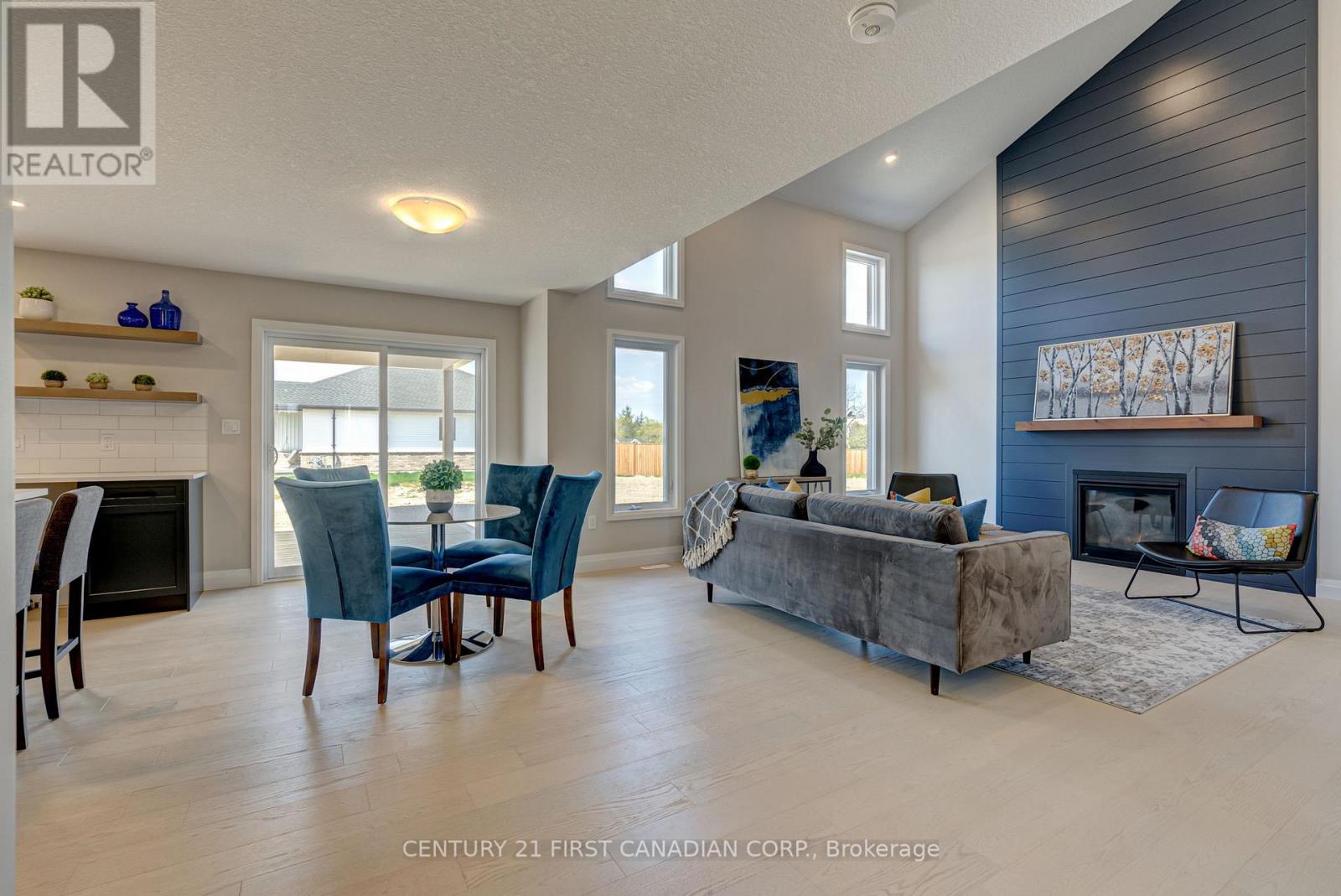 106 Mapledene Lane, Lucan Biddulph (Lucan), Ontario  N0M 2J0 - Photo 6 - X13221982