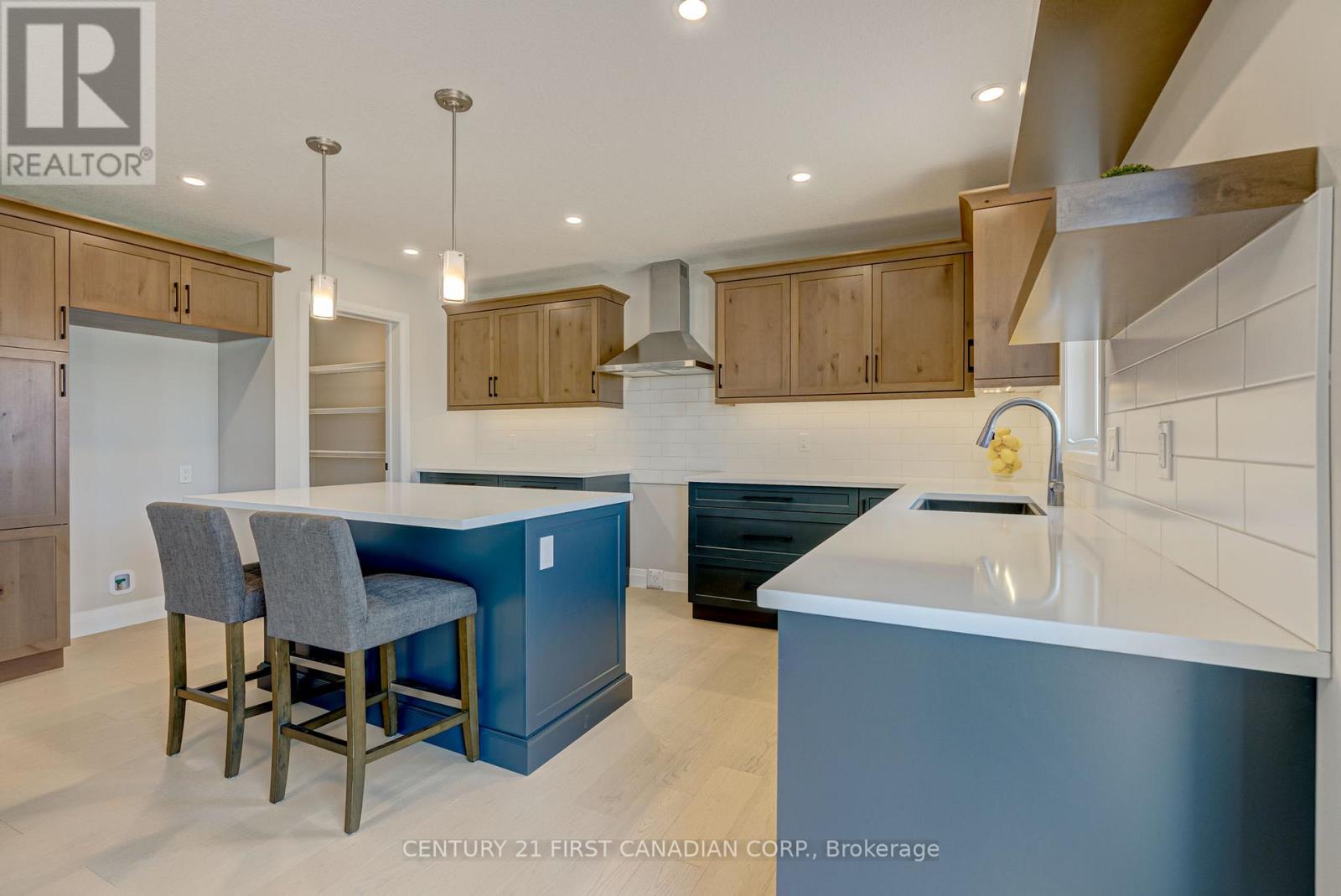 106 Mapledene Lane, Lucan Biddulph (Lucan), Ontario  N0M 2J0 - Photo 8 - X13221982