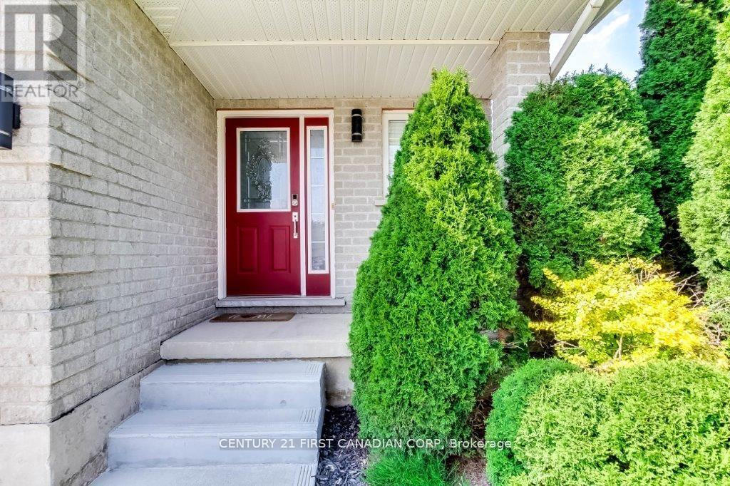 1876 Coronation Drive, London North, Ontario  N6G 0A5 - Photo 3 - X13222154