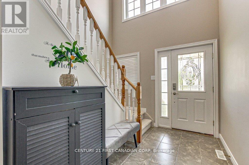 1876 Coronation Drive, London North, Ontario  N6G 0A5 - Photo 4 - X13222154