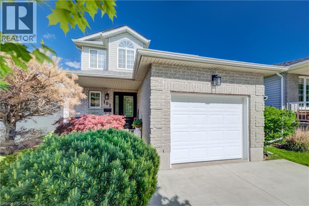 101 Edgemere Drive, Cambridge, Ontario  N1P 1E9 - Photo 3 - 40835206