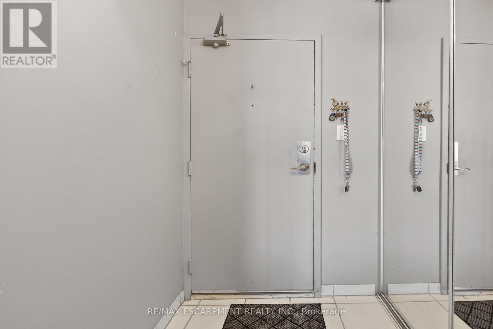 1904 - 301 Frances Avenue, Hamilton, Ontario  L8E 3W6 - Photo 11 - X13221780