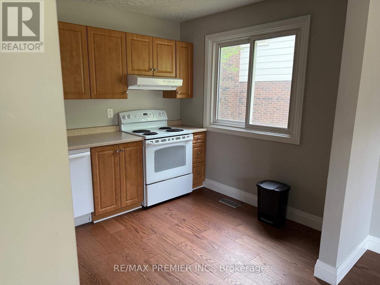 Upper Unit - 416 Cole Road, Guelph, Ontario  N1G 3J8 - Photo 16 - X13221810