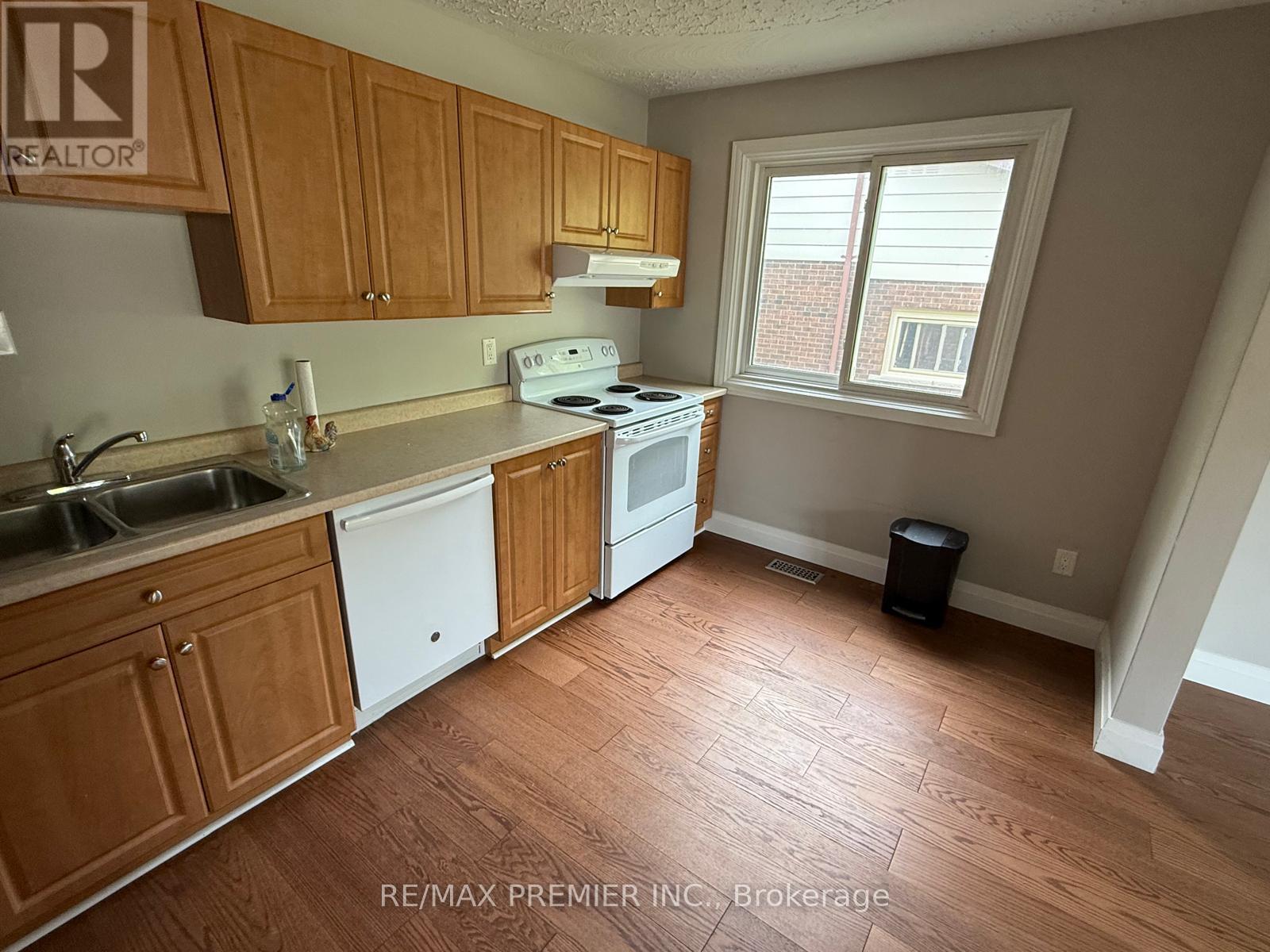 Upper Unit - 416 Cole Road, Guelph, Ontario  N1G 3J8 - Photo 17 - X13221810