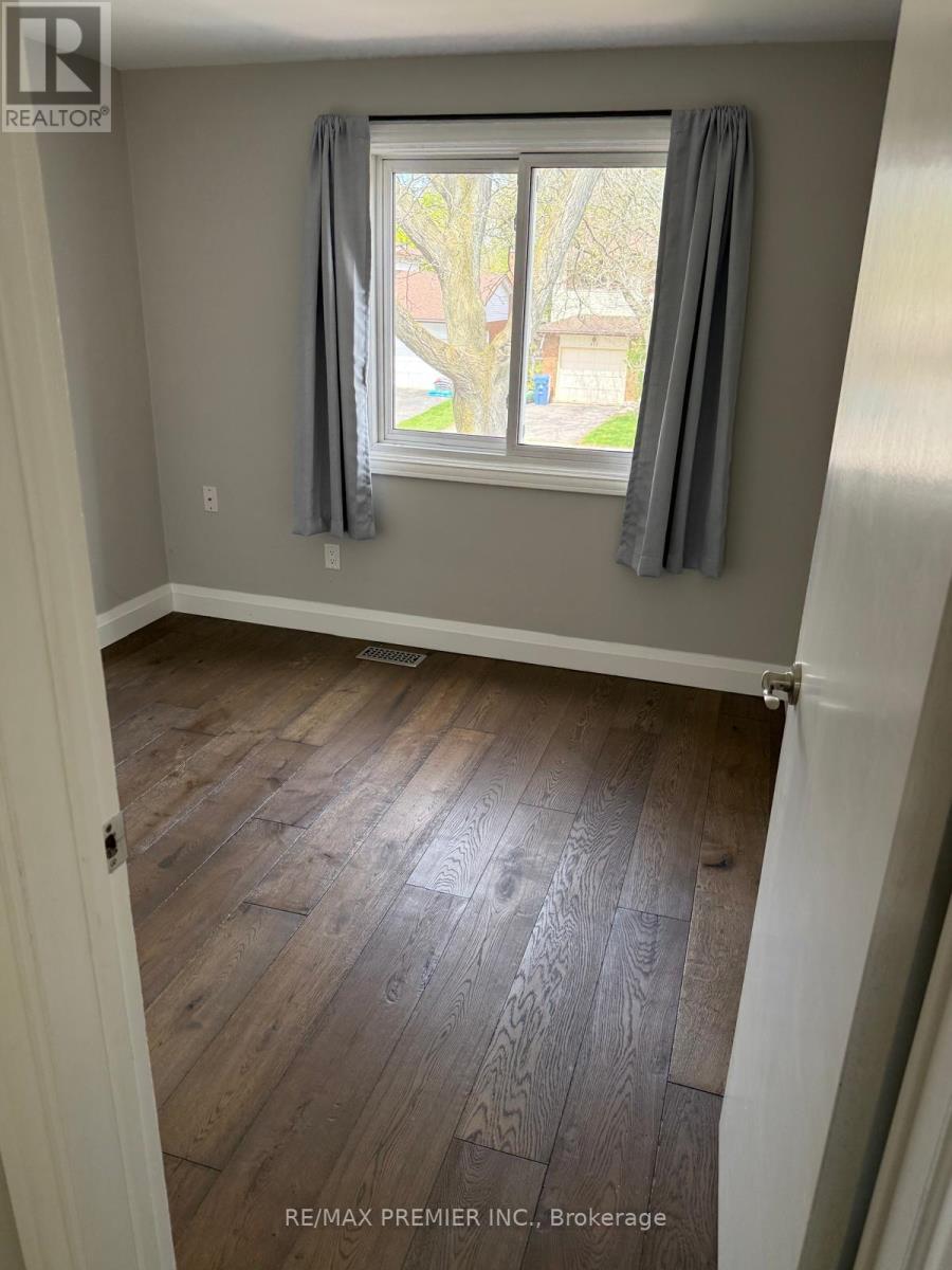 Upper Unit - 416 Cole Road, Guelph, Ontario  N1G 3J8 - Photo 32 - X13221810