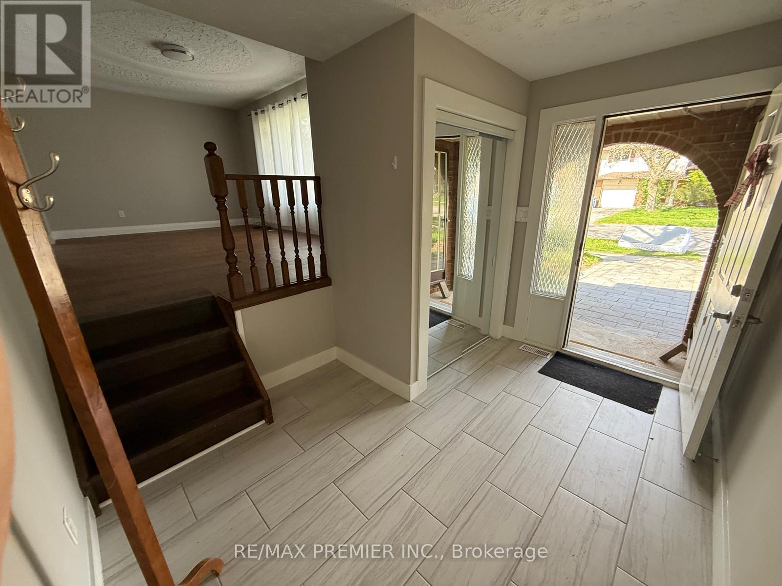 Upper Unit - 416 Cole Road, Guelph, Ontario  N1G 3J8 - Photo 4 - X13221810