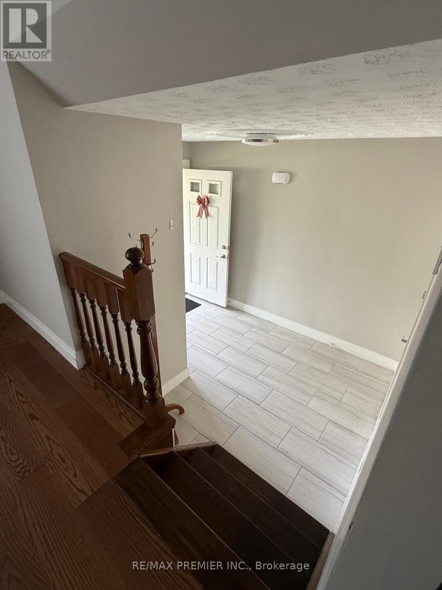 Upper Unit - 416 Cole Road, Guelph, Ontario  N1G 3J8 - Photo 5 - X13221810