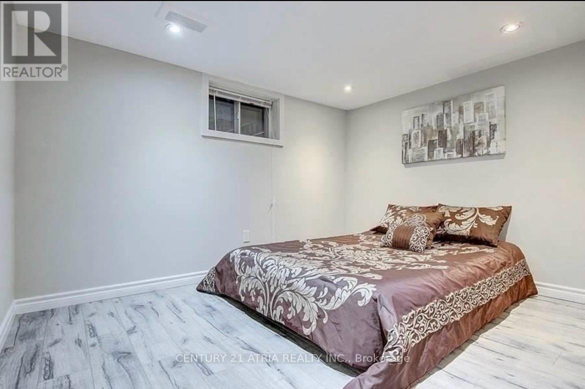 21 Alice Crescent, Toronto, Ontario  M1R 4N6 - Photo 9 - E12845422