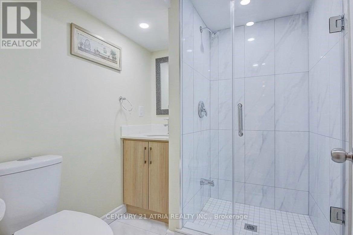 21 Alice Crescent, Toronto, Ontario  M1R 4N6 - Photo 10 - E12845422