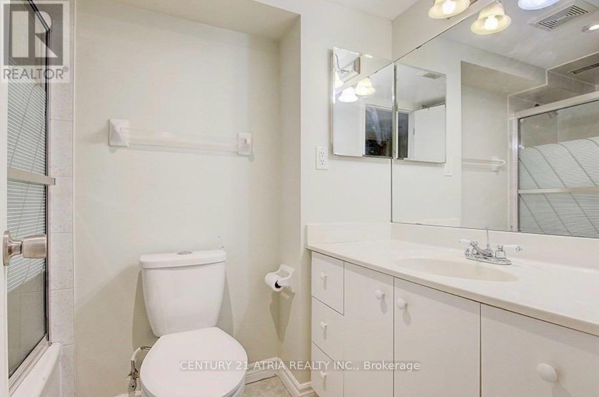 21 Alice Crescent, Toronto, Ontario  M1R 4N6 - Photo 6 - E12845422