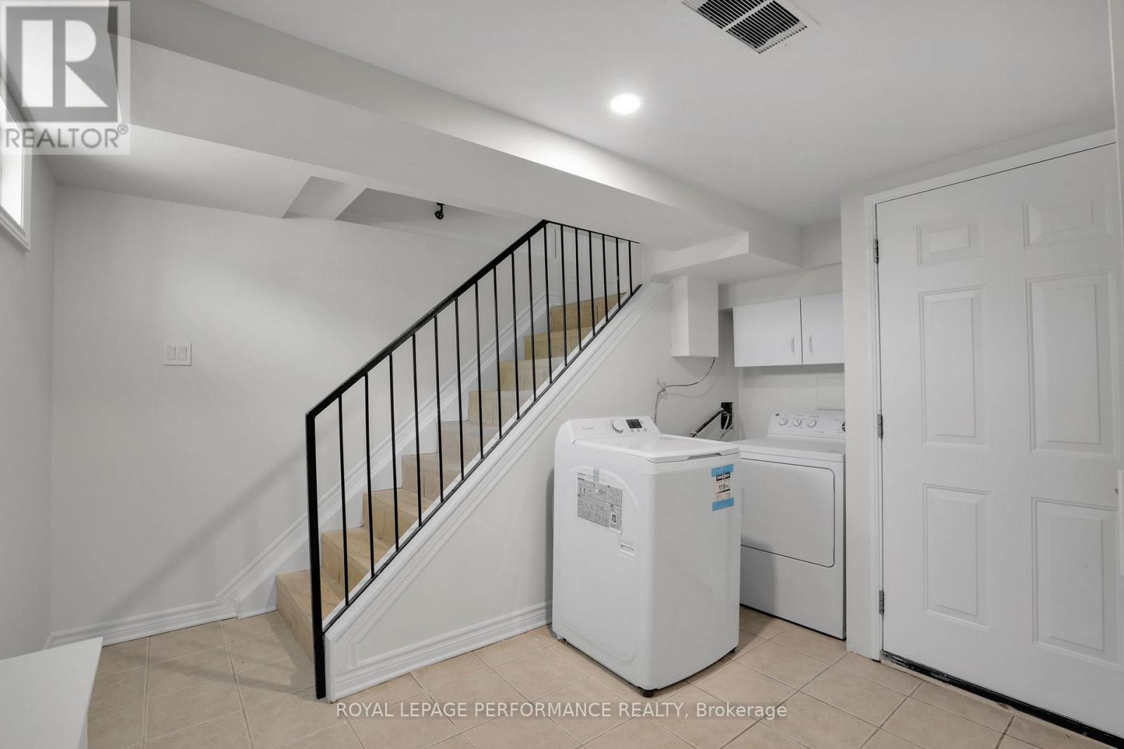 Lower Unit - 940 Brant Lower Unit Street, Ottawa, Ontario  K1K 3N2 - Photo 5 - X13222106