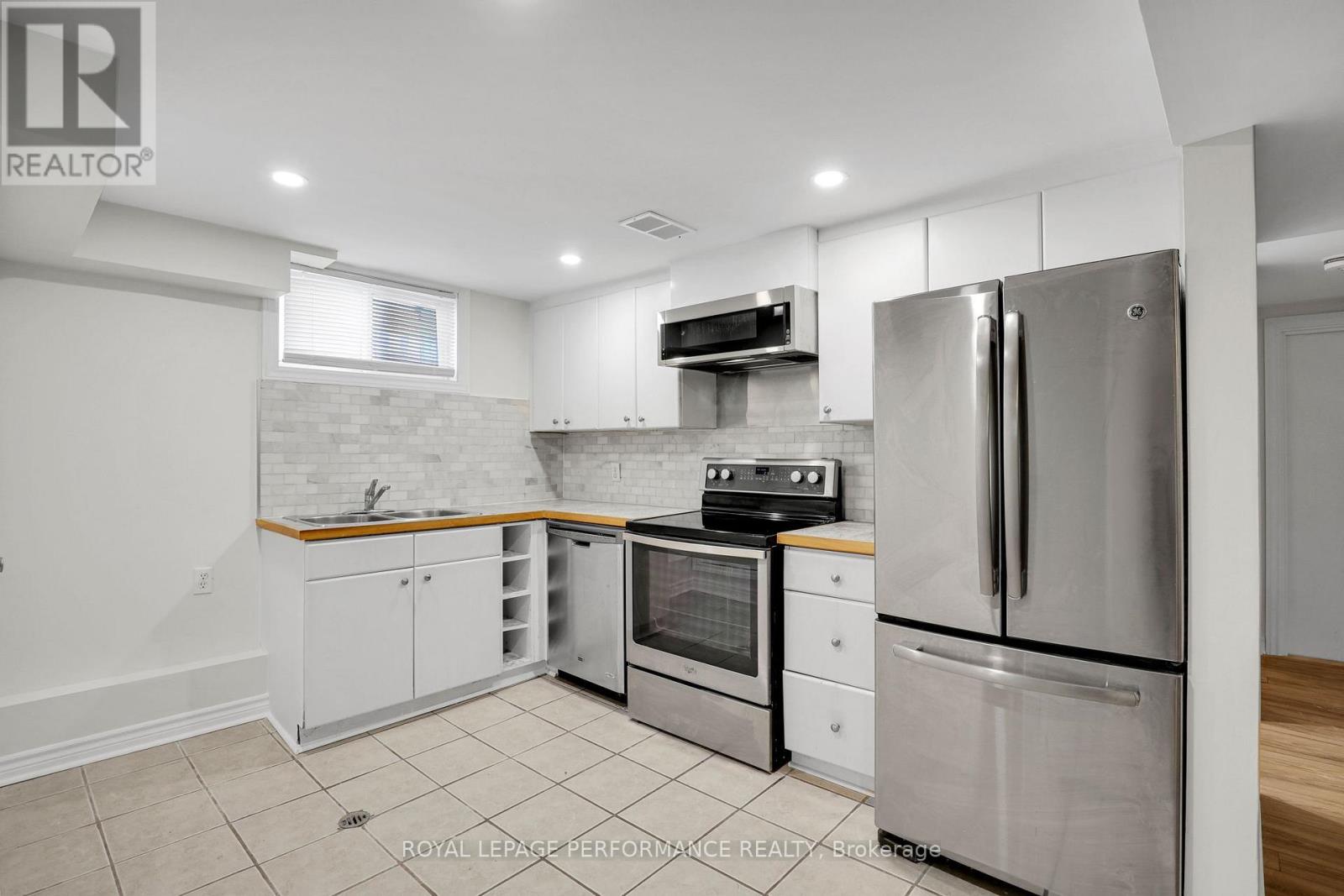 Lower Unit - 940 Brant Lower Unit Street, Ottawa, Ontario  K1K 3N2 - Photo 7 - X13222106