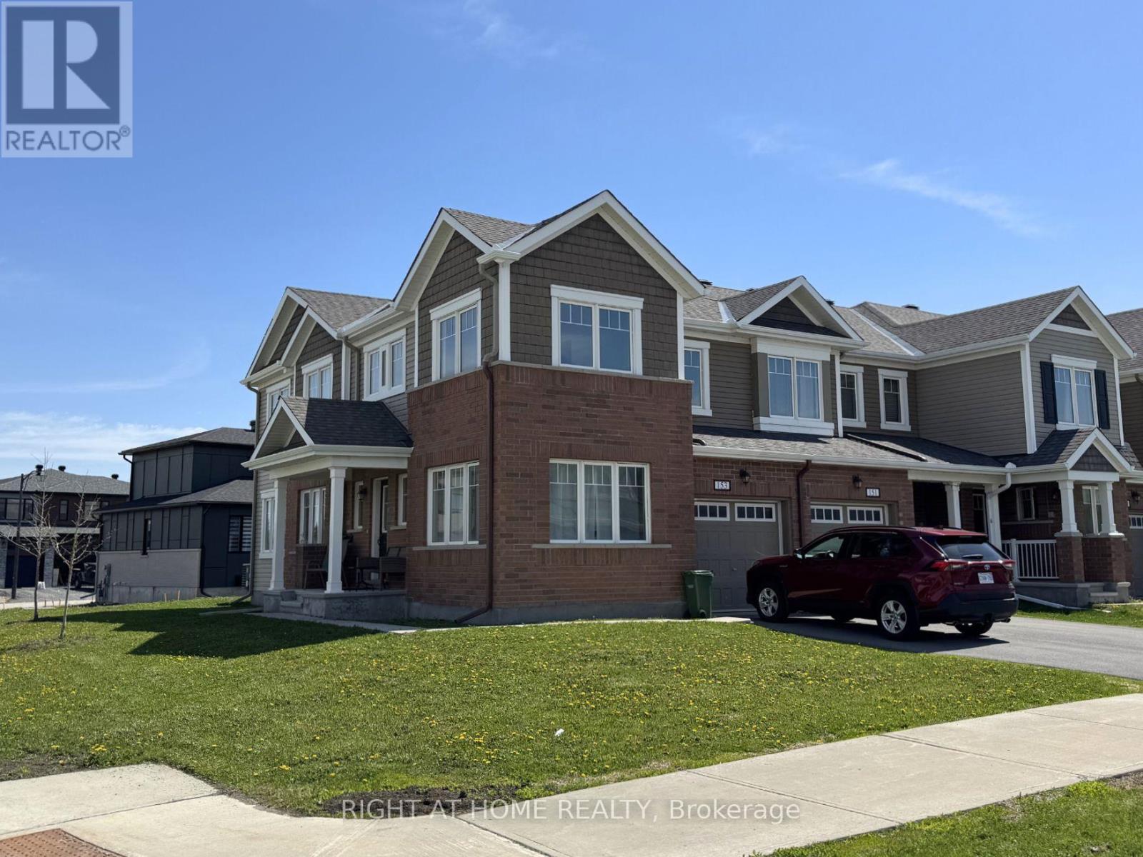 153 CRANESBILL ROAD, Ottawa, Ontario