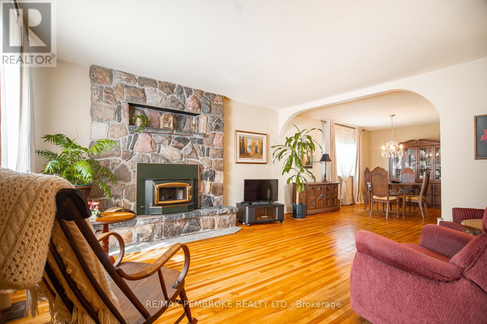 554 Eganville Road, Pembroke, Ontario  K8A 4E8 - Photo 17 - X13222086